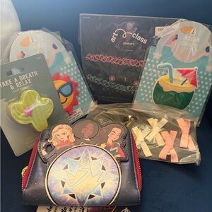 Art Class Chokers and Accessories Set - Multicolor